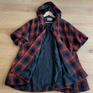 🦄 Love21 hooded cloak in burgundy and black